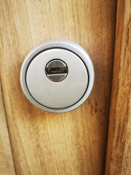 Aperturas de puertas blindadas
