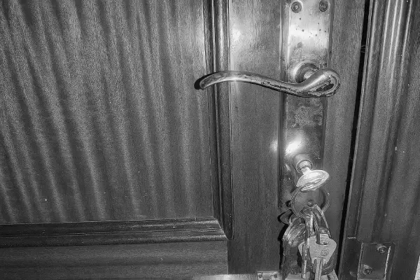 Llaves Por dentro de Casa